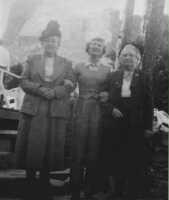 Anna & Josephine Gilson